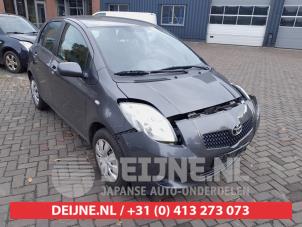Toyota Yaris Mistlamp rechts-voor O725637 Donorvoertuig