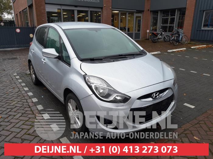 Hyundai IX20 Zonneklep O696817 Donorvoertuig