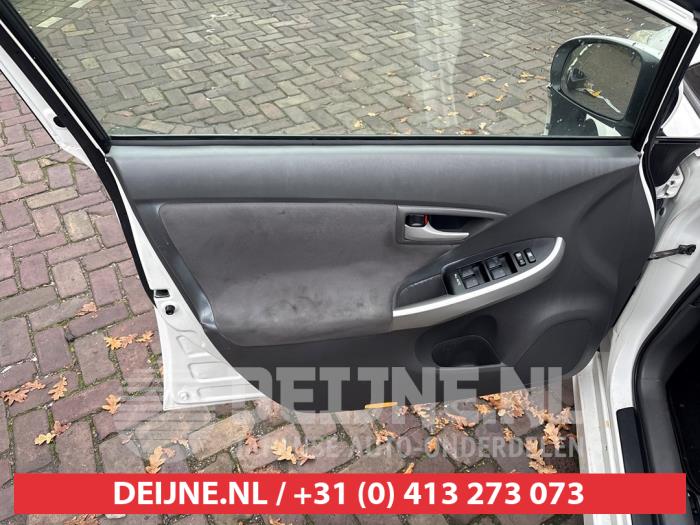 Toyota Prius 1.8 16V Sloopvoertuig (2009, Wit)