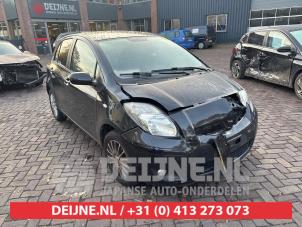 Toyota Yaris Engine management computer O698351 Donor vehicle