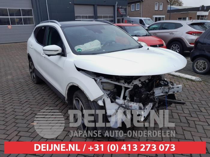 Nissan Qashqai 1.2 DIG-T 16V Sloopvoertuig (2015, Wit)