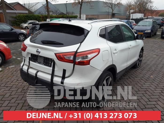 Nissan Qashqai 1.2 DIG-T 16V Sloopvoertuig (2015, Wit)