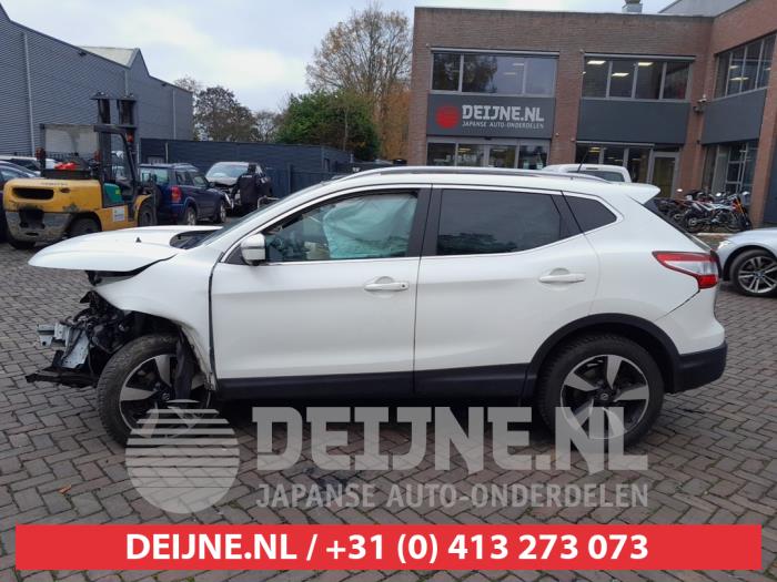 Nissan Qashqai 1.2 DIG-T 16V Sloopvoertuig (2015, Wit)