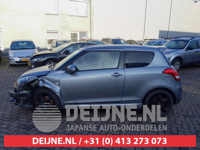 Suzuki Swift 1.6 Sport VVT 16V Schadevoertuig (2012, Grijs)