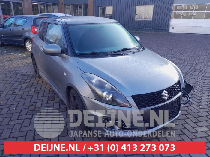 Suzuki Swift 1.6 Sport VVT 16V Schadevoertuig (2012, Grijs)