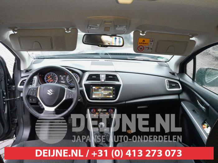 Suzuki SX4 S-Cross 1.0 Booster Jet Turbo 12V Sloopvoertuig (2018, Grijs)