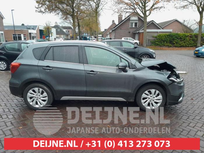 Suzuki SX4 S-Cross 1.0 Booster Jet Turbo 12V Sloopvoertuig (2018, Grijs)