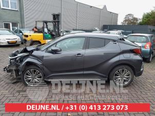 Toyota C-HR 16-
