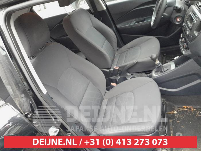 Kia Rio III 1.2 CVVT 16V Sloopvoertuig (2014, Zwart)