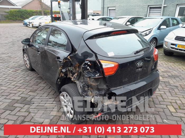 Kia Rio III 1.2 CVVT 16V Sloopvoertuig (2014, Zwart)