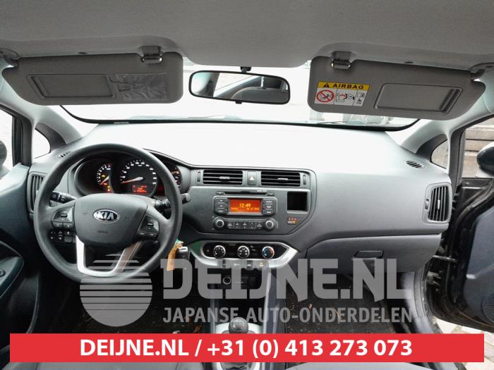 Kia Rio III 1.2 CVVT 16V Sloopvoertuig (2014, Zwart)