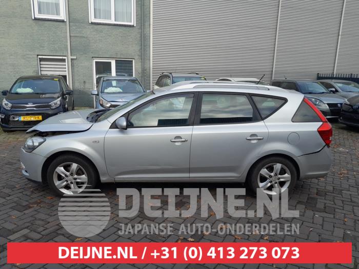 Kia Cee'd Sporty Wagon 1.4 16V Sloopvoertuig (2009, Grijs)