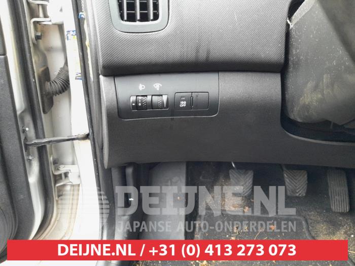 Kia Cee'd Sporty Wagon 1.4 16V Sloopvoertuig (2009, Grijs)