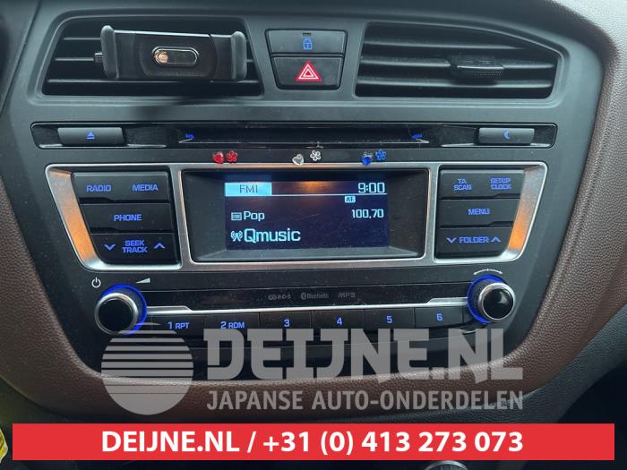 Hyundai i20 1.2i 16V Sloopvoertuig (2015, Zwart)