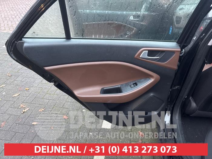 Hyundai i20 1.2i 16V Sloopvoertuig (2015, Zwart)