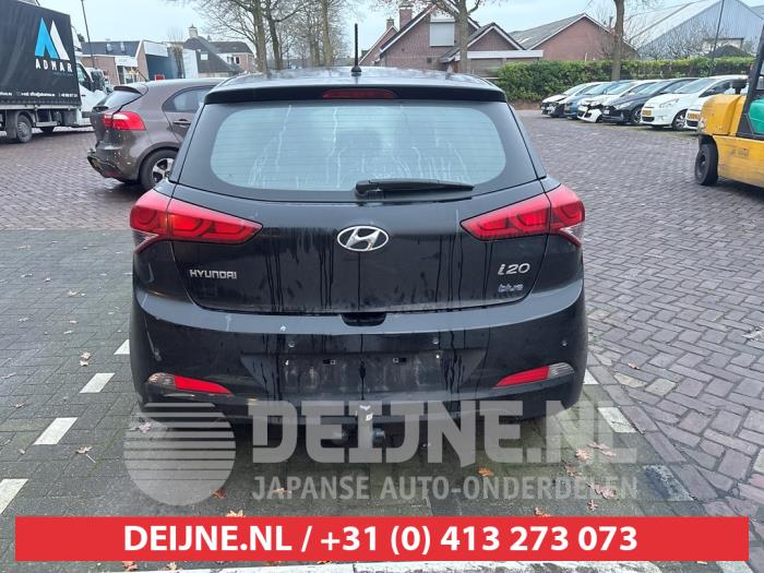 Hyundai i20 1.2i 16V Sloopvoertuig (2015, Zwart)