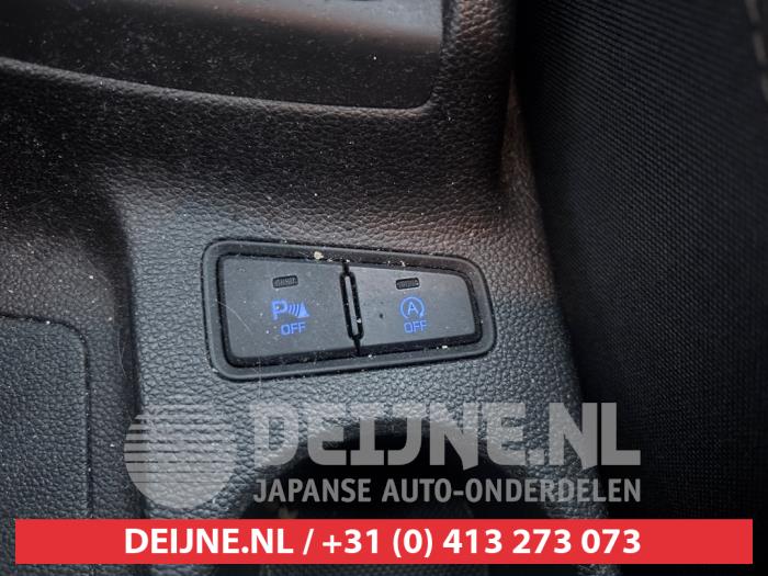 Hyundai i20 1.2i 16V Sloopvoertuig (2015, Zwart)