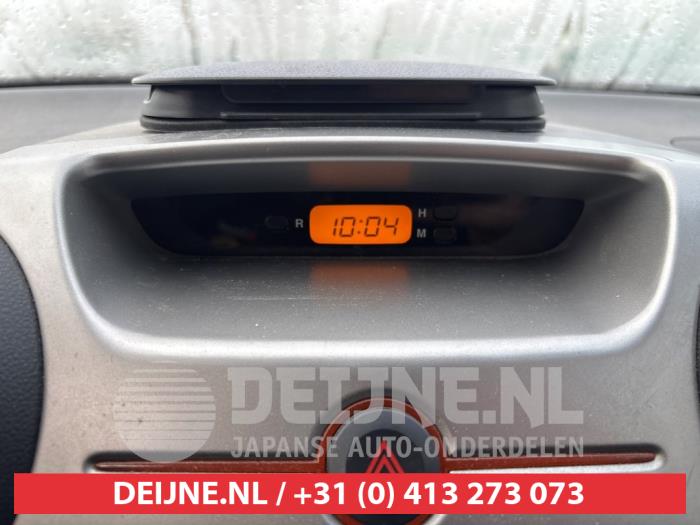 Kia Carens III 2.0i CVVT 16V Sloopvoertuig (2009, Grijs)