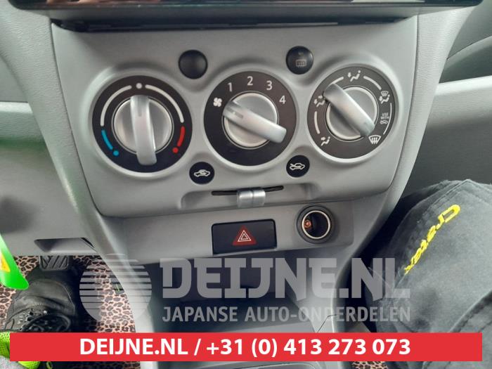 Suzuki Alto 1.0 12V Sloopvoertuig (2010, Roze)