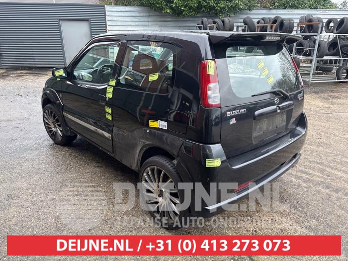 Suzuki Ignis 1.5 16V Sport Sloopvoertuig (2004, Zwart)