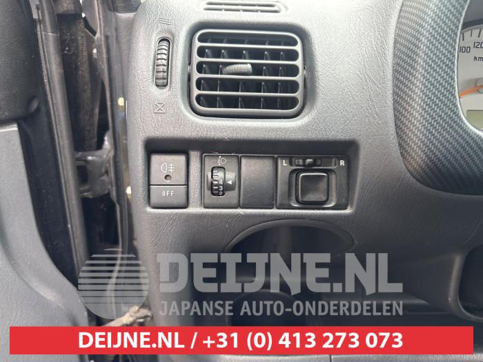 Suzuki Ignis 1.5 16V Sport Sloopvoertuig (2004, Zwart)