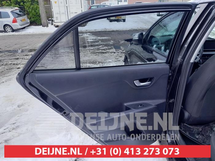Kia Rio IV 1.0i T-GDi 100 12V Sloopvoertuig (2017, Zwart)