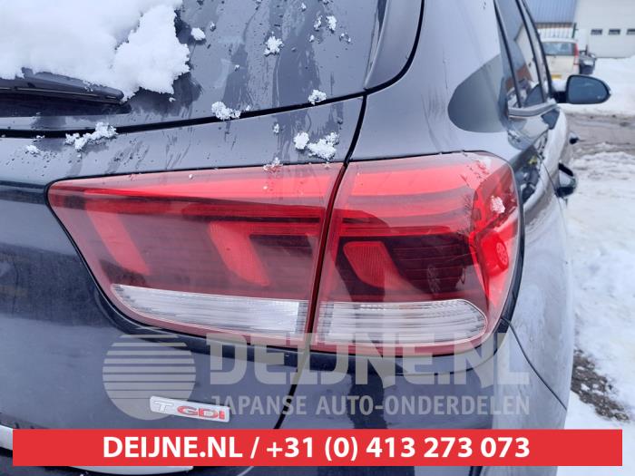 Kia Rio IV 1.0i T-GDi 100 12V Sloopvoertuig (2017, Zwart)