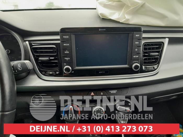 Kia Rio IV 1.0i T-GDi 100 12V Sloopvoertuig (2017, Zwart)
