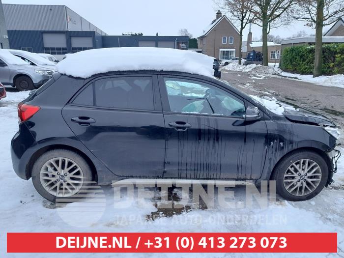 Kia Rio IV 1.0i T-GDi 100 12V Sloopvoertuig (2017, Zwart)