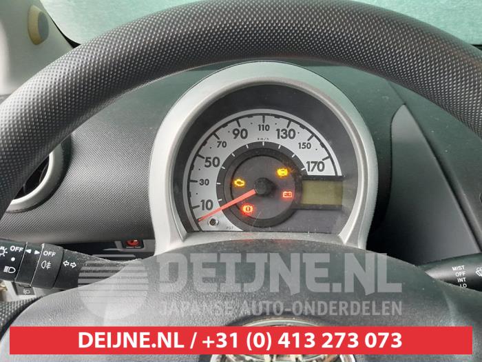 Toyota Aygo 1.0 12V VVT-i Sloopvoertuig (2009, Zilvergrijs)