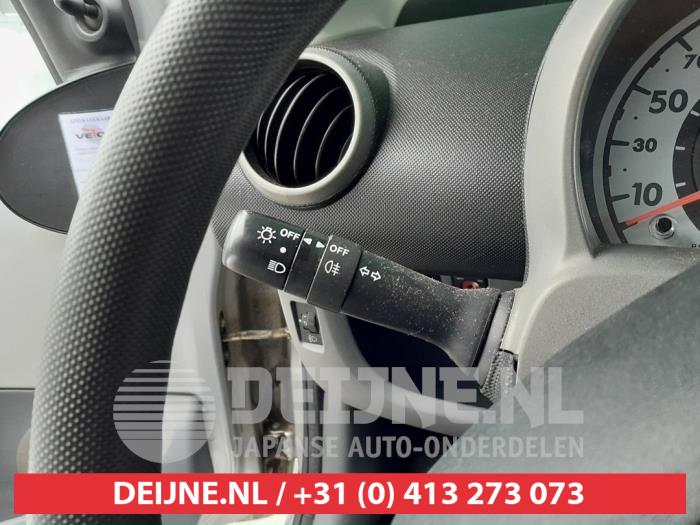 Toyota Aygo 1.0 12V VVT-i Sloopvoertuig (2009, Zilvergrijs)