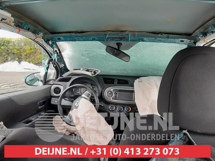 Toyota Yaris III 1.0 12V VVT-i Sloopvoertuig (2014, Blauw)