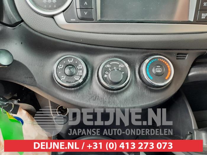 Toyota Yaris III 1.0 12V VVT-i Sloopvoertuig (2014, Blauw)