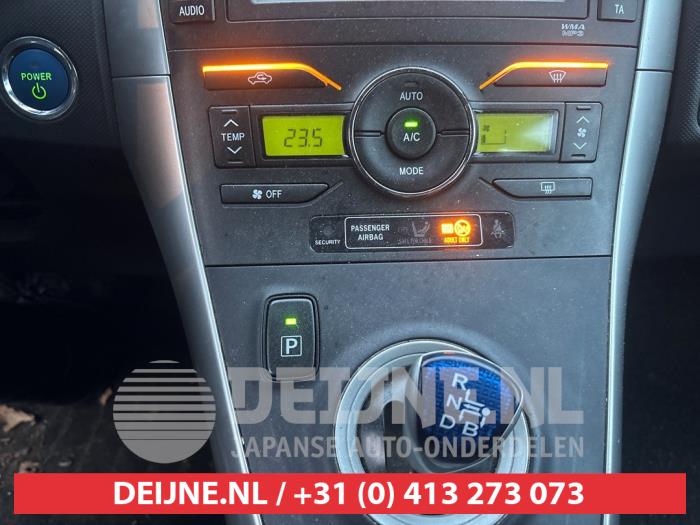 Toyota Auris 1.8 16V HSD Full Hybrid Sloopvoertuig (2010, Zwart)