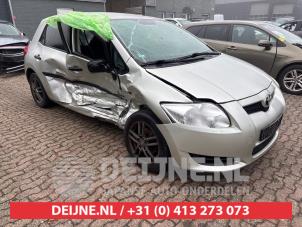Toyota Auris Scheinwerfer links O729257 Spenderfahrzeug