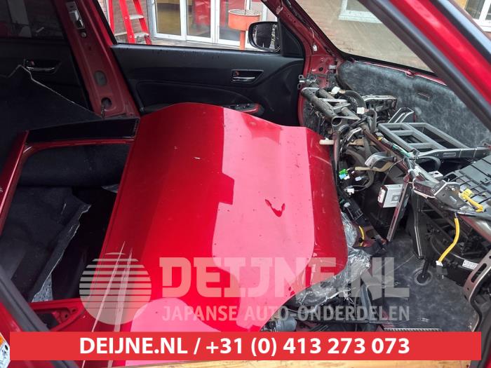 Suzuki Swift 1.4 Booster Jet Sport Turbo 16V Sloopvoertuig (2018, Rood)