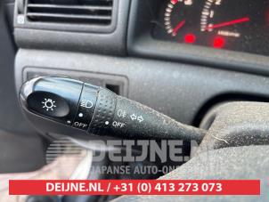 Toyota Corolla 1.6 16V VVT-i Sloopvoertuig (2005, Zilvergrijs)