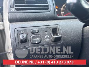 Toyota Corolla 1.6 16V VVT-i Sloopvoertuig (2005, Zilvergrijs)