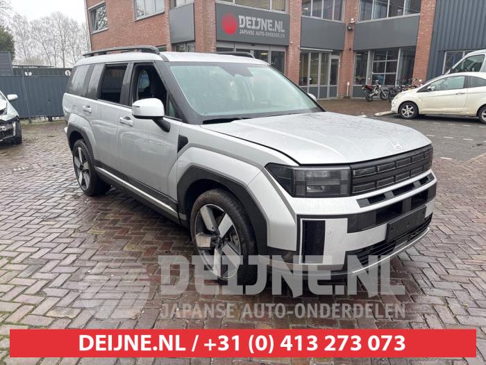 Hyundai Santa Fe V 1.6 T-GDI PHEV 4WD Sloopvoertuig (2025, Grijs)