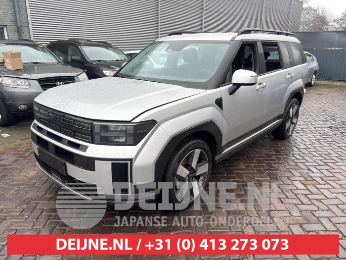 Hyundai Santa Fe V 1.6 T-GDI PHEV 4WD Sloopvoertuig (2025, Grijs)