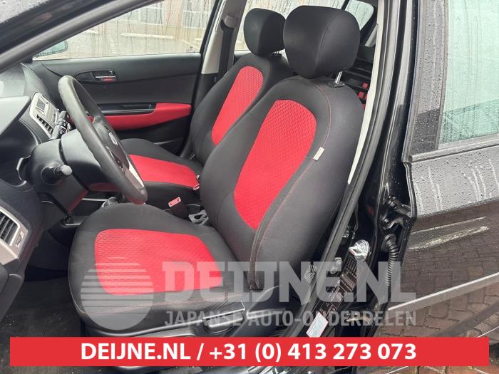 Hyundai i20 1.4i 16V Sloopvoertuig (2010, Zwart)