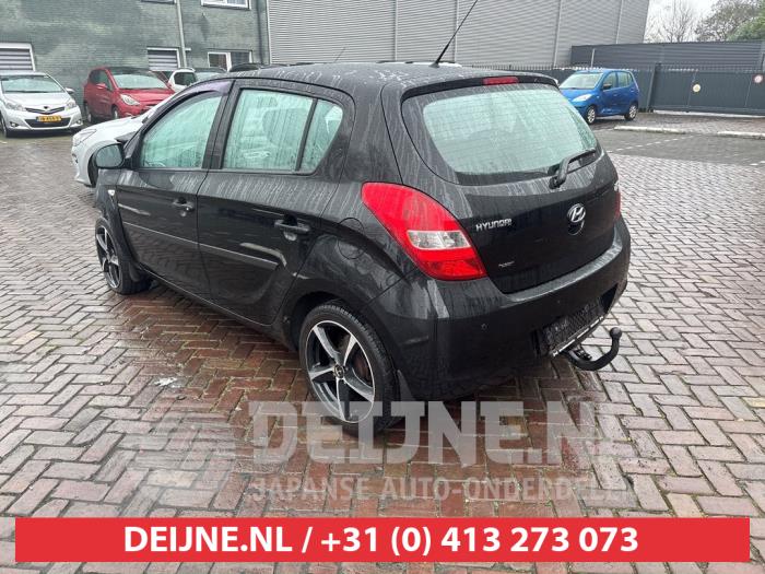 Hyundai i20 1.4i 16V Sloopvoertuig (2010, Zwart)