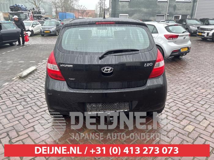 Hyundai i20 1.4i 16V Sloopvoertuig (2010, Zwart)