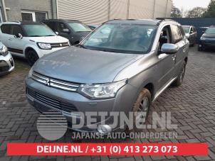 Mitsubishi Outlander 12-