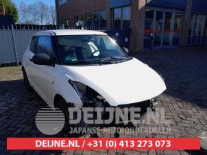 Suzuki Swift Stuurkolomas O714875 Donorvoertuig