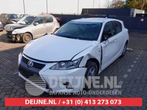 Lexus CT 200h 10-