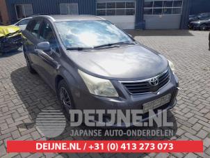 Toyota Avensis Headlight, left O728331 Donor vehicle