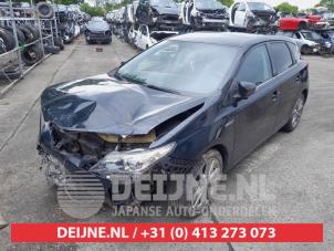 Toyota Auris 13-