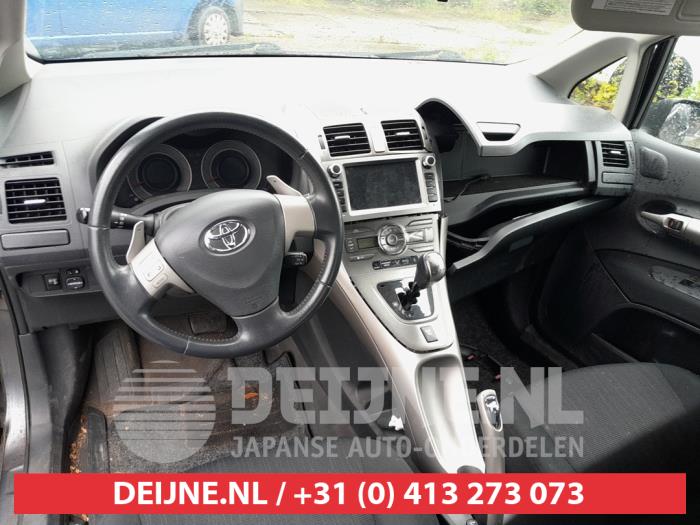 Toyota Auris 1.6 Dual VVT-i 16V Sloopvoertuig (2008, Grijs)