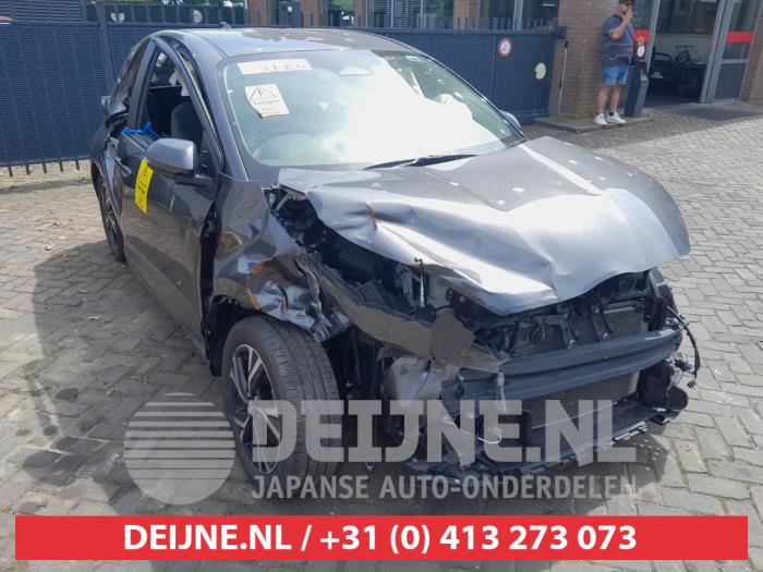 Toyota Yaris Koelvin module O733122 Donorvoertuig